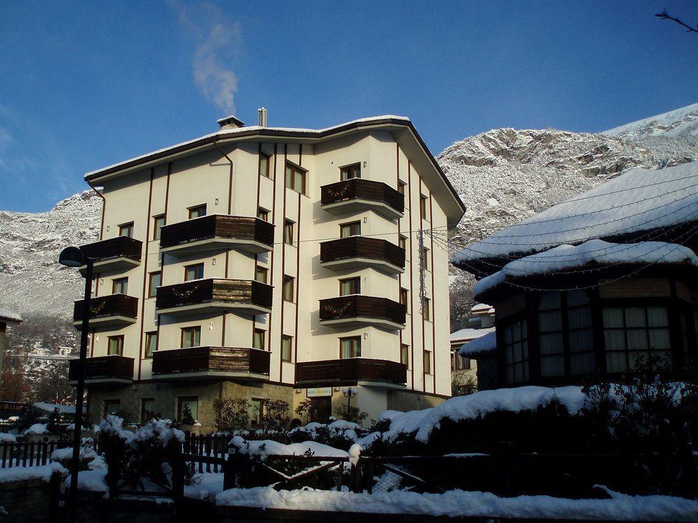 Hotel Au Soleil Saint-Vincent Dış mekan fotoğraf