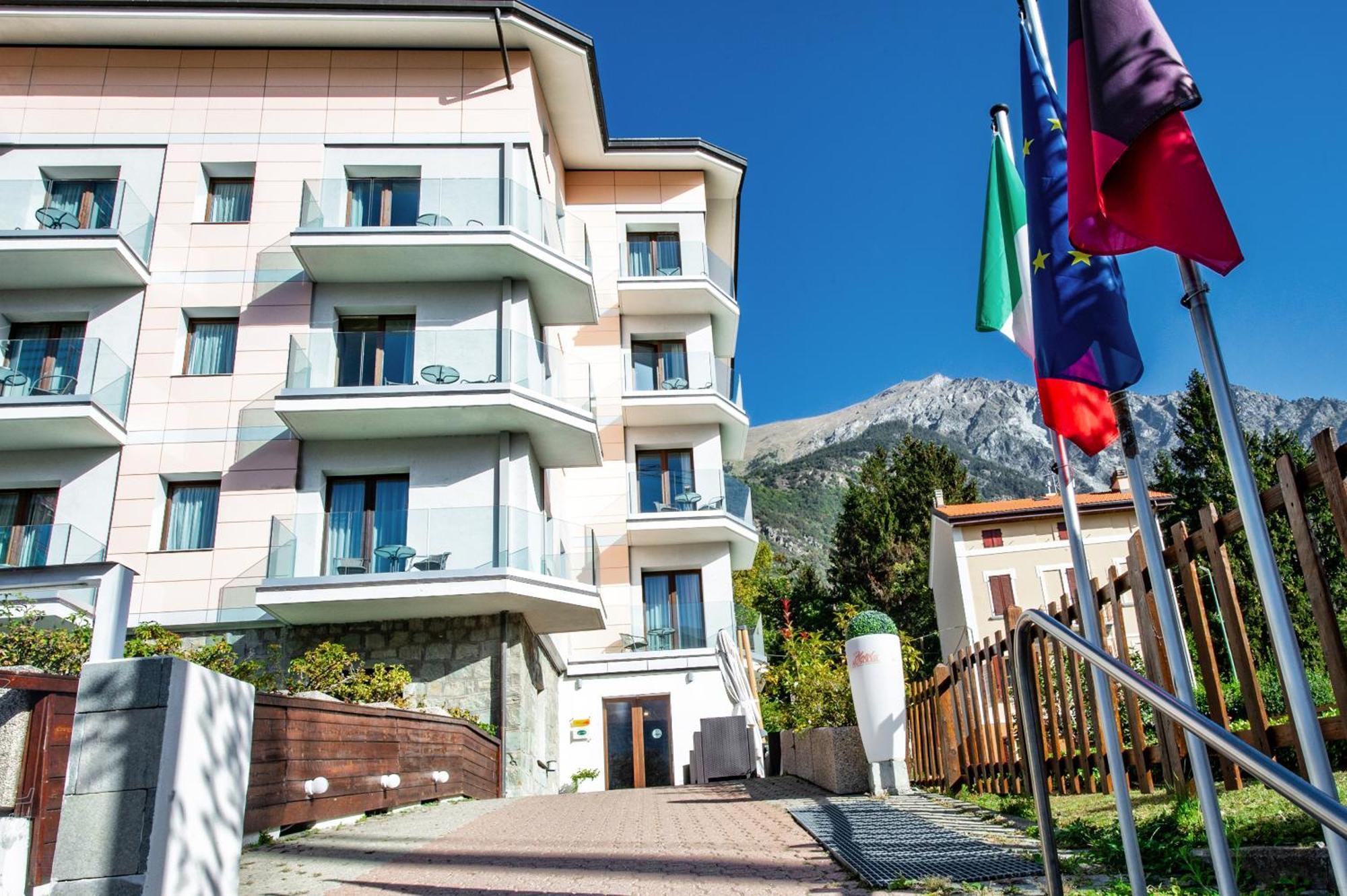 Hotel Au Soleil Saint-Vincent Dış mekan fotoğraf
